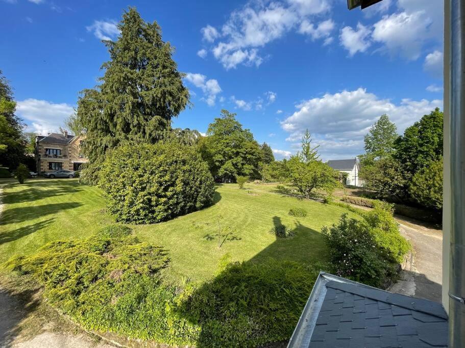 Maison Independante La Quietas Sur Les Hauteurs De Sedan Villa Exterior foto